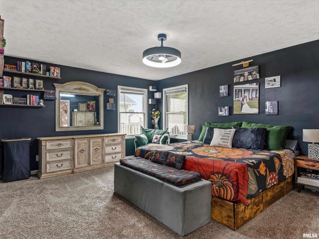 306 Osteen Lane, Chatham, IL 62629