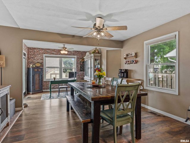306 Osteen Lane, Chatham, IL 62629