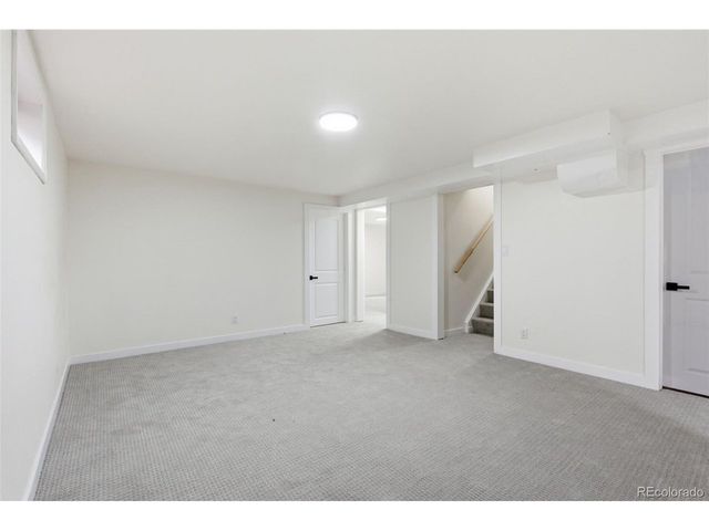 6033 Hoyt Ct, Arvada, CO 80004