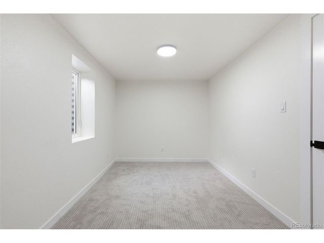 6033 Hoyt Ct, Arvada, CO 80004