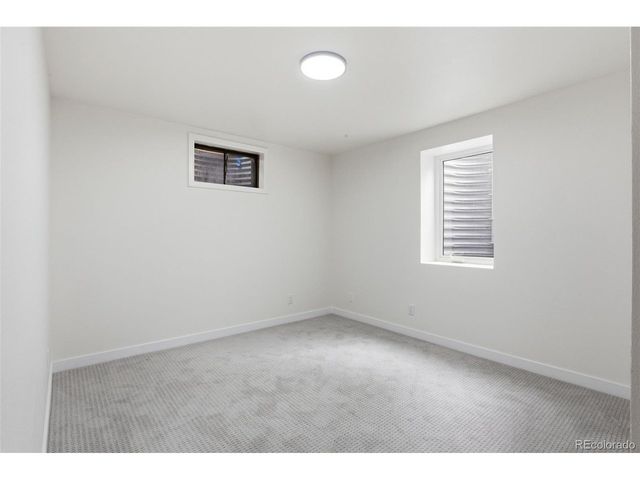 6033 Hoyt Ct, Arvada, CO 80004