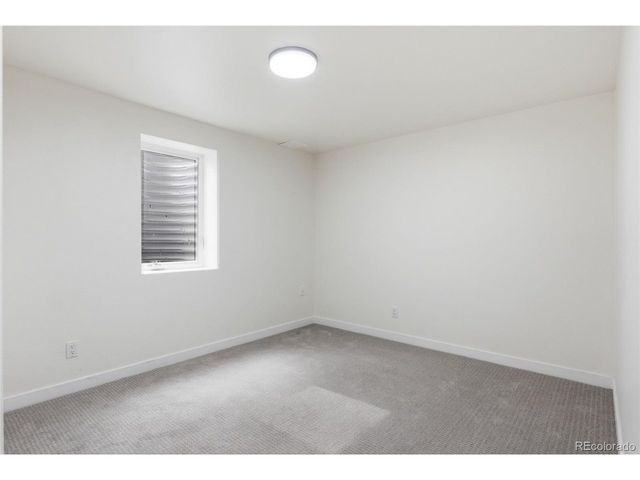 6033 Hoyt Ct, Arvada, CO 80004