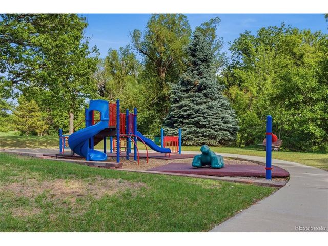 6033 Hoyt Ct, Arvada, CO 80004
