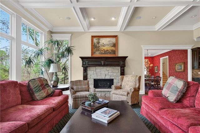 14140 S Copper Creek Drive, Olathe, KS 66062