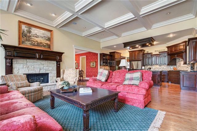 14140 S Copper Creek Drive, Olathe, KS 66062