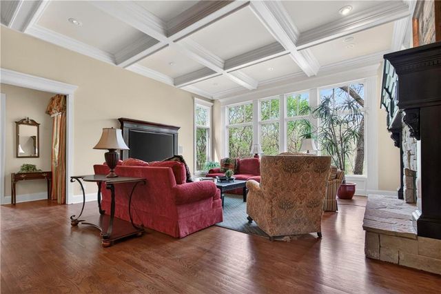 14140 S Copper Creek Drive, Olathe, KS 66062