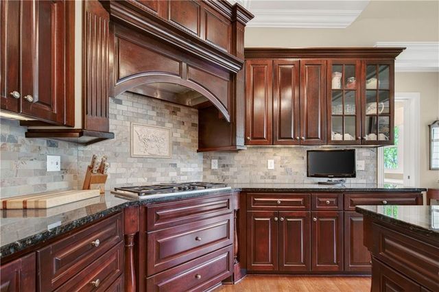 14140 S Copper Creek Drive, Olathe, KS 66062