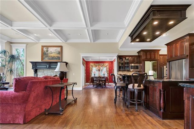 14140 S Copper Creek Drive, Olathe, KS 66062