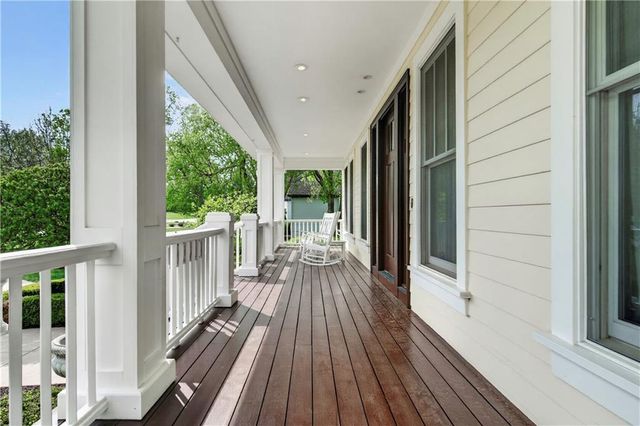 14140 S Copper Creek Drive, Olathe, KS 66062