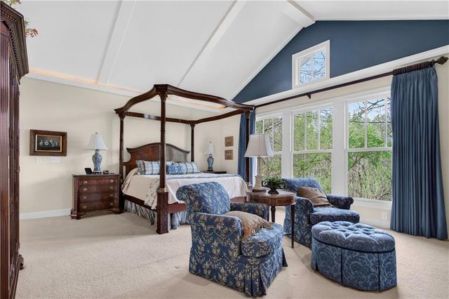 14140 S Copper Creek Drive, Olathe, KS 66062