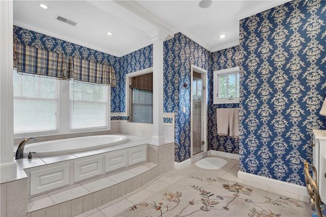 14140 S Copper Creek Drive, Olathe, KS 66062