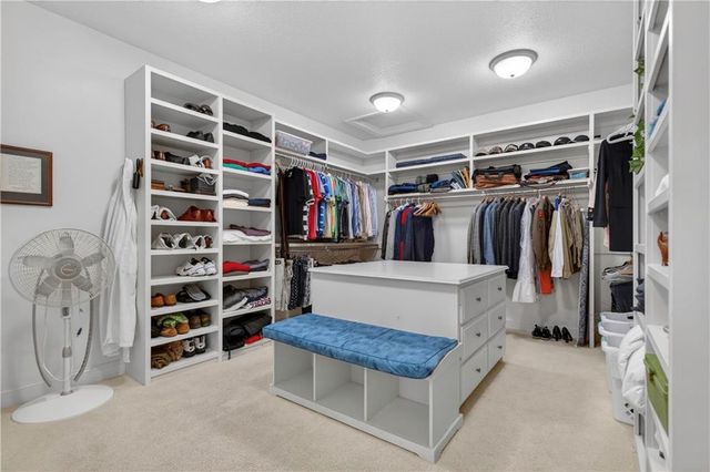 14140 S Copper Creek Drive, Olathe, KS 66062