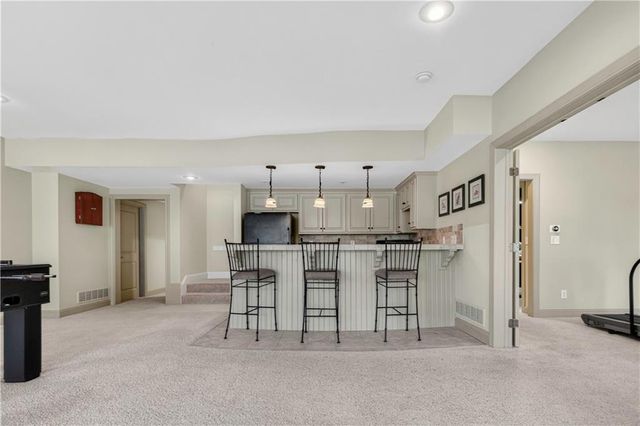 14140 S Copper Creek Drive, Olathe, KS 66062