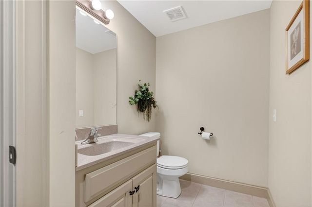 14140 S Copper Creek Drive, Olathe, KS 66062