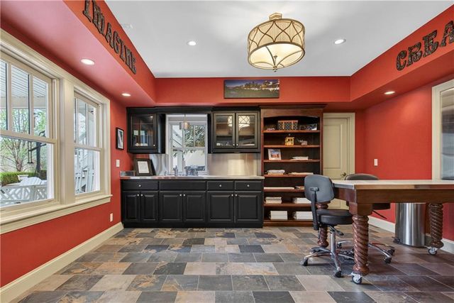 14140 S Copper Creek Drive, Olathe, KS 66062