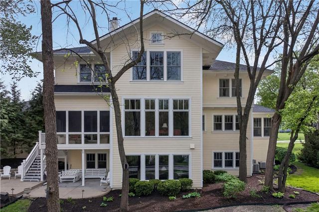 14140 S Copper Creek Drive, Olathe, KS 66062