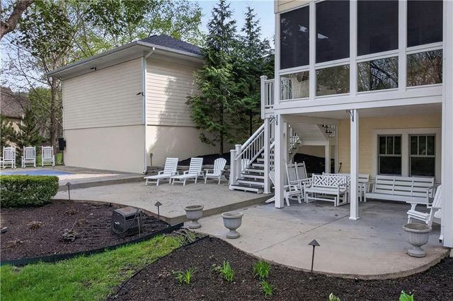 14140 S Copper Creek Drive, Olathe, KS 66062