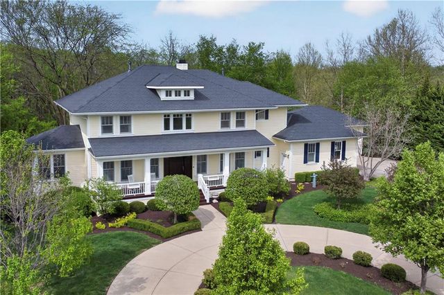 14140 S Copper Creek Drive, Olathe, KS 66062