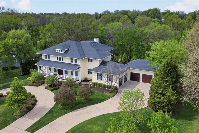 14140 S Copper Creek Drive, Olathe, KS 66062