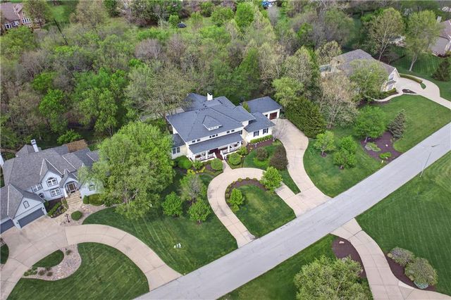 14140 S Copper Creek Drive, Olathe, KS 66062