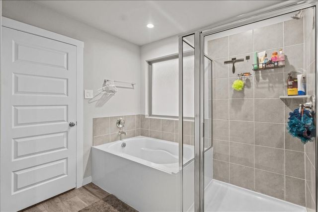 111 Bunker Hill Court, Anahuac, TX 77514