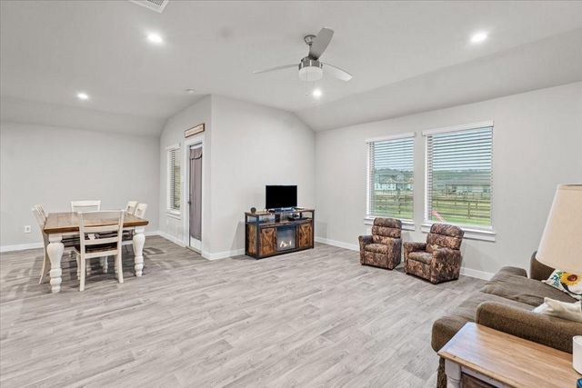 111 Bunker Hill Court, Anahuac, TX 77514