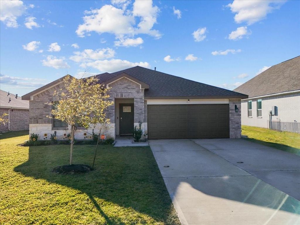 111 Bunker Hill Court, Anahuac, TX 77514