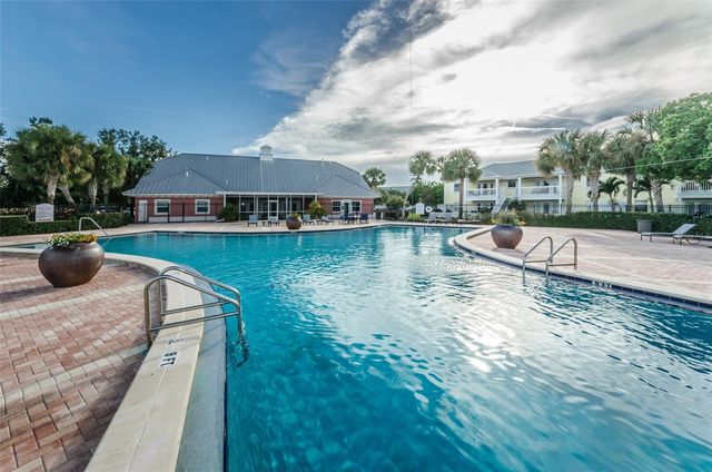 251 POMPANO DRIVE SE D, St Petersburg, FL 33705