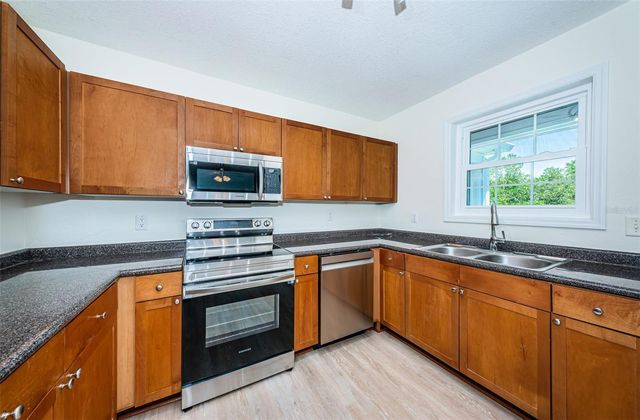 251 POMPANO DRIVE SE D, St Petersburg, FL 33705