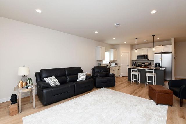 6743 66th Avenue S, Horace, ND 58047