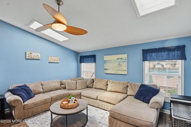 89 Essex Avenue, Hazlet, NJ 07734