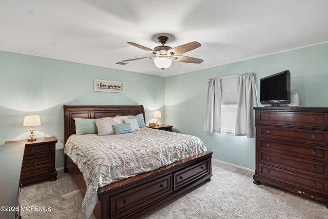 89 Essex Avenue, Hazlet, NJ 07734