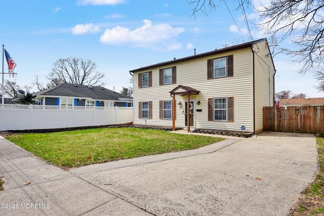 89 Essex Avenue, Hazlet, NJ 07734