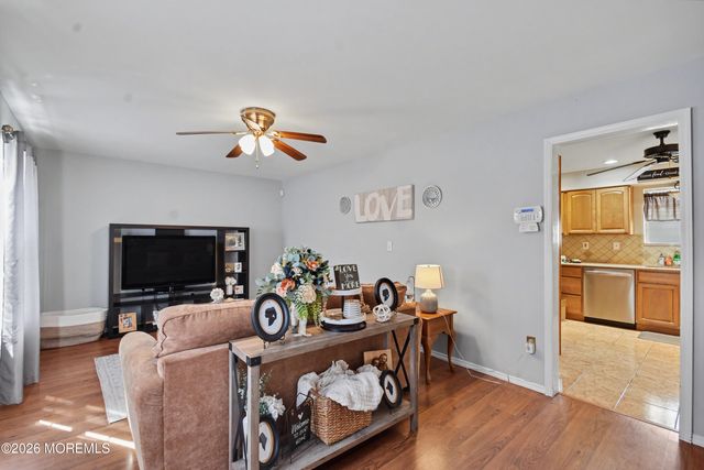 89 Essex Avenue, Hazlet, NJ 07734