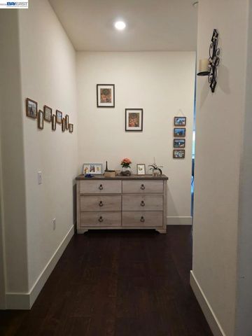 380 Riesling Ave 33, Milpitas, CA 95035