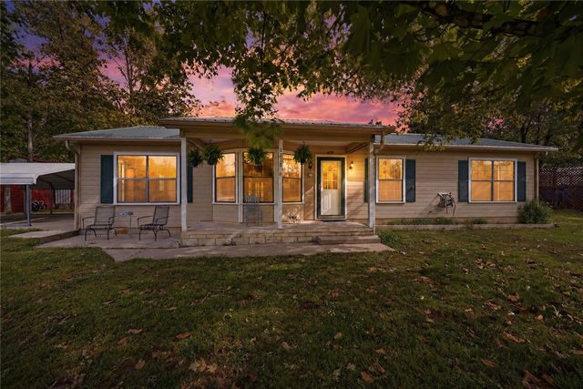 1238 N Centennial Avenue, West Fork, AR 72774