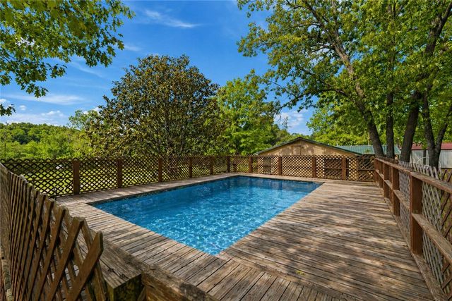 1238 N Centennial Avenue, West Fork, AR 72774
