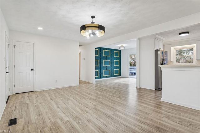 109 Opal DR, Newport News, VA 23602