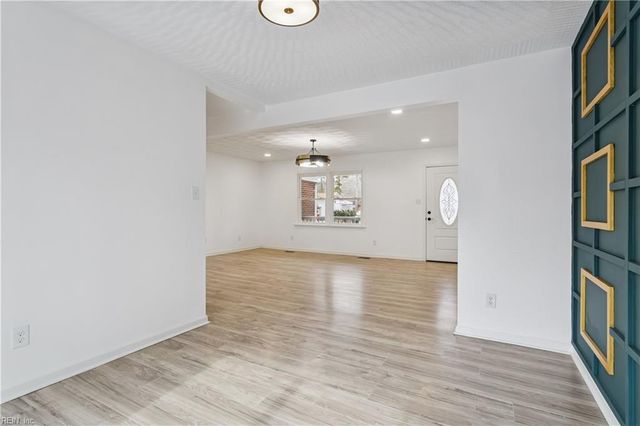 109 Opal DR, Newport News, VA 23602