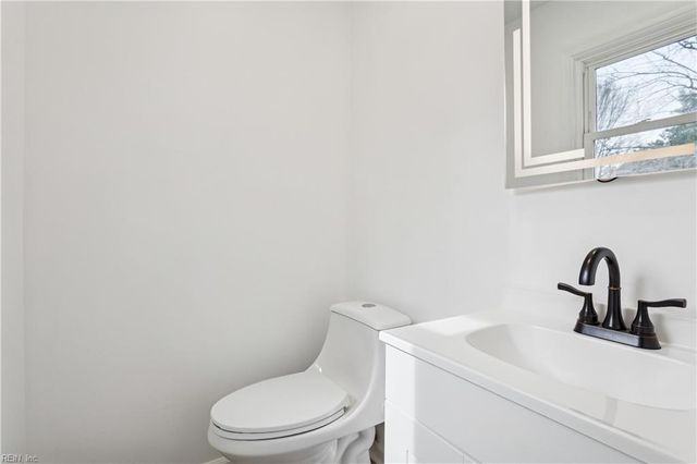 109 Opal DR, Newport News, VA 23602