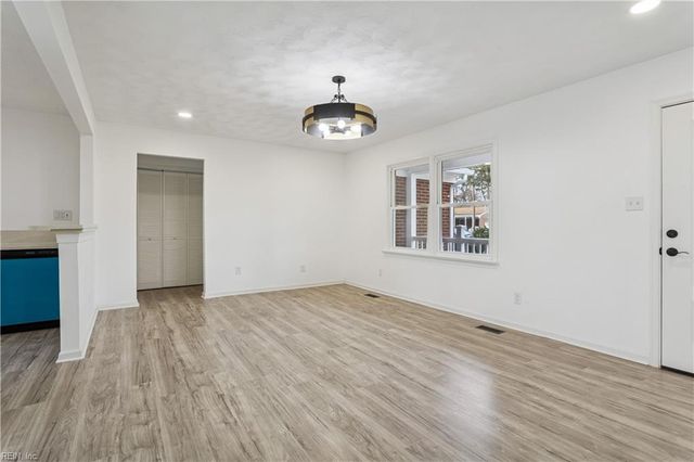 109 Opal DR, Newport News, VA 23602