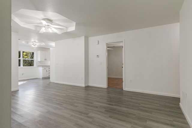 3820 N Royal Mountain Lane, Bolivar, MO 65613