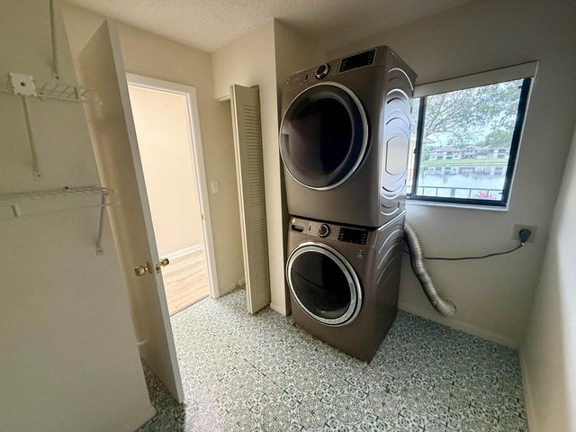 15401 Pembridge Avenue 38, Delray Beach, FL 33484