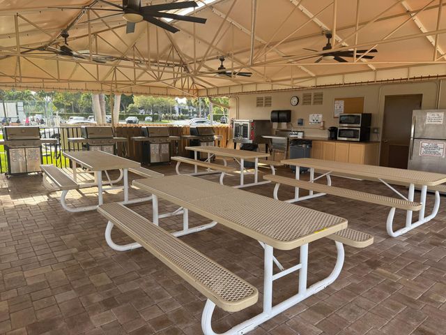 15401 Pembridge Avenue 38, Delray Beach, FL 33484