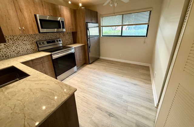 15401 Pembridge Avenue 38, Delray Beach, FL 33484