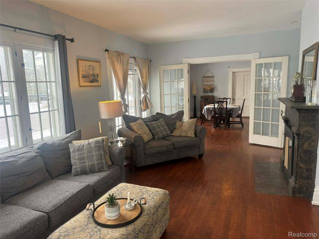 200 Tuscola Road, Bay City, MI 48708