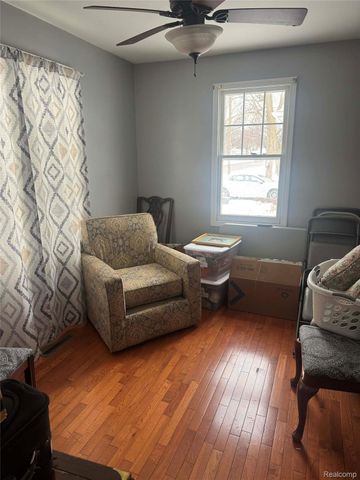 200 Tuscola Road, Bay City, MI 48708