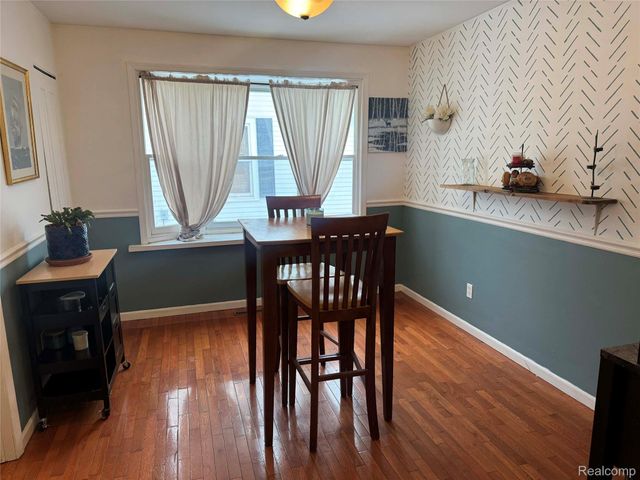 200 Tuscola Road, Bay City, MI 48708