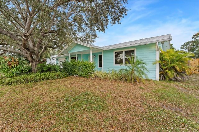 5345 SE 52ND AVENUE, Stuart, FL 34997