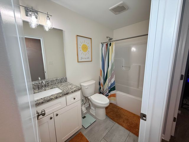 4248 W 77th Avenue, Merrillville, IN 46410